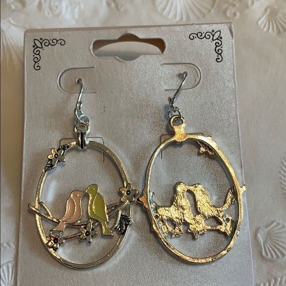 Earrings   - Picture 3 of 5